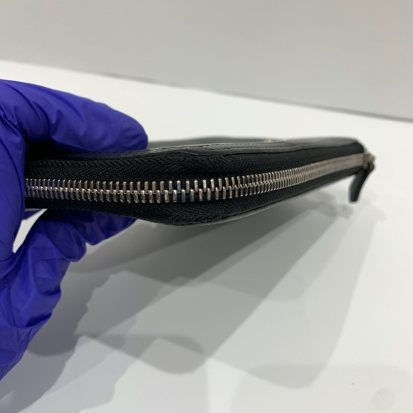 Givenchy Black L Zip Around Sku#85522 (Gently used, corners tearing) - Picture 7 of 15